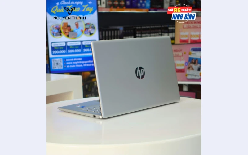 HP and Dell Laptops