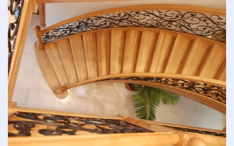 How much should a set of stairs cost?