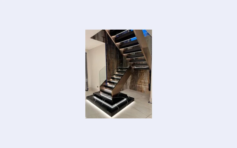 Custom-Built Stairs – Expert Staircase Services | UK London